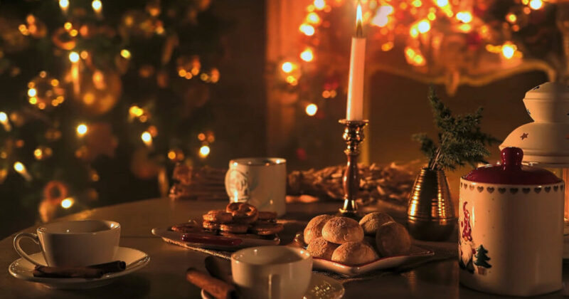 Weihnachtlich Gedeckter Tisch